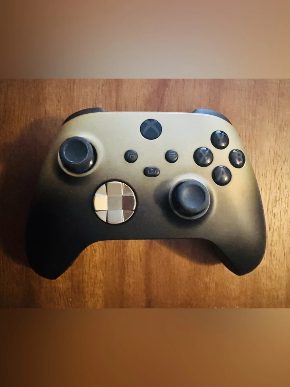 NWOT Microsoft Xbox Wireless Controller - Gold Shadow Special Edition